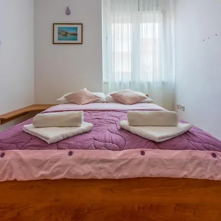 Guest house Laura 3*