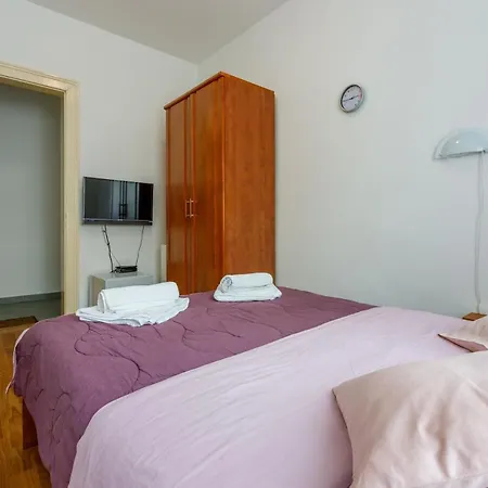 Laura Guest house 3*