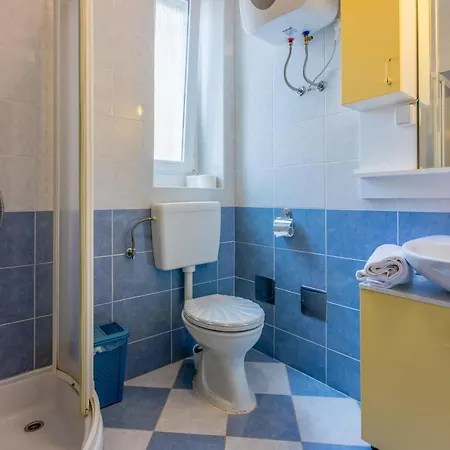 Laura Guest house 3*