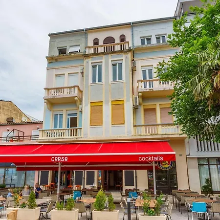Laura Guest house 3*
